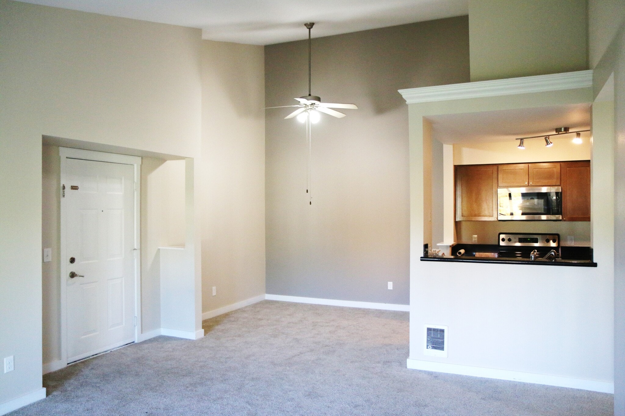 Building Photo - 12300 Harbour Pointe Blvd