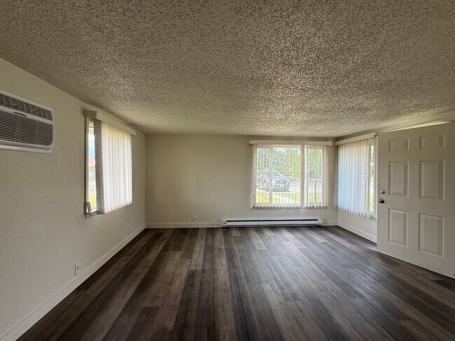 Building Photo - 20219