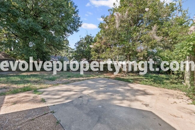 Building Photo - FULLY RENOVATED BERCLAIR RENTAL!