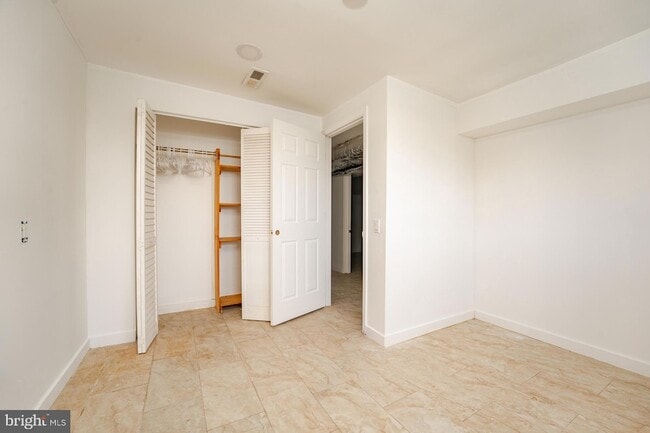 Building Photo - 3809 Ventnor Ave