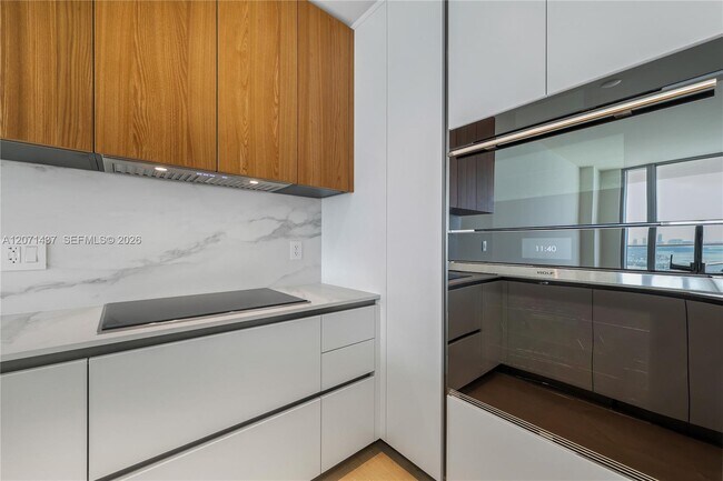 Building Photo - 1400 Biscayne Blvd