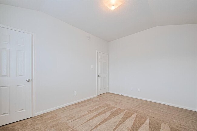 Building Photo - 5635 Eagle Sky Blvd