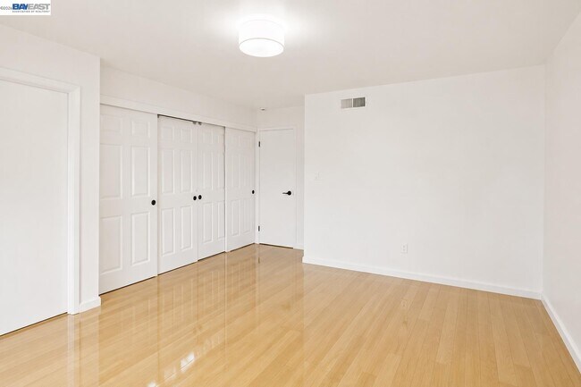 Building Photo - 9699 Rudway Ct