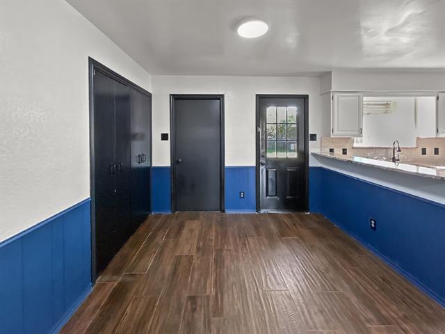 Building Photo - 301 Barclay Ave