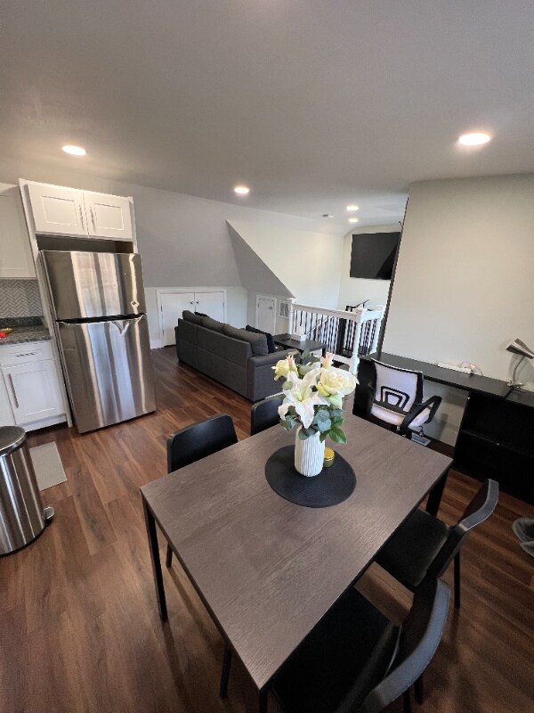 Building Photo - 109 Willow Ave