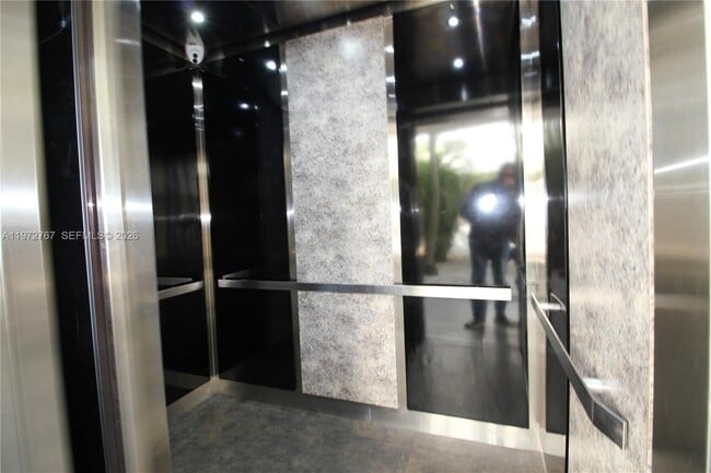 Building Photo - 4235 N University Dr