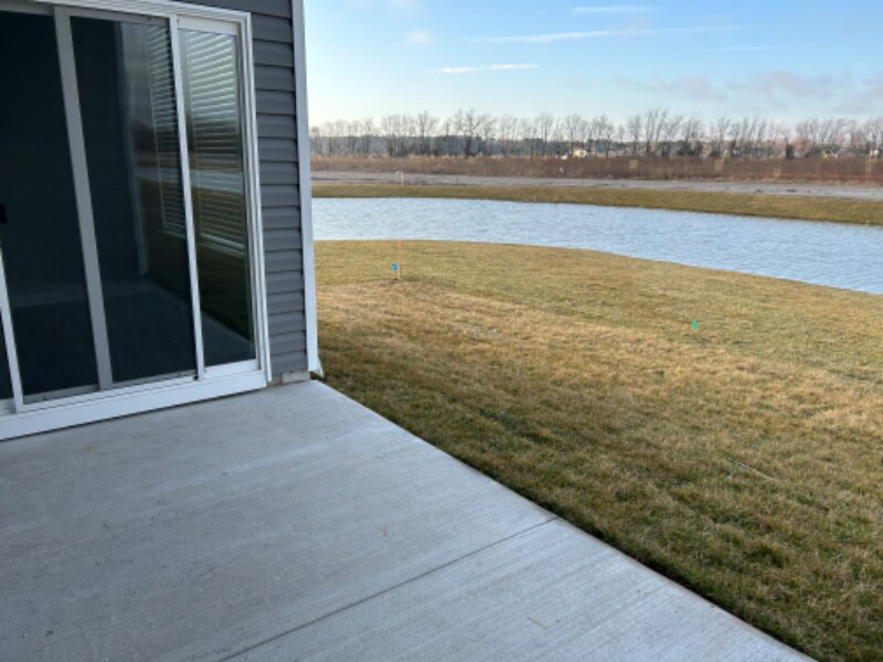 Building Photo - 36695 Calm Water Dr