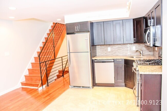 Building Photo - 907 S 13th St