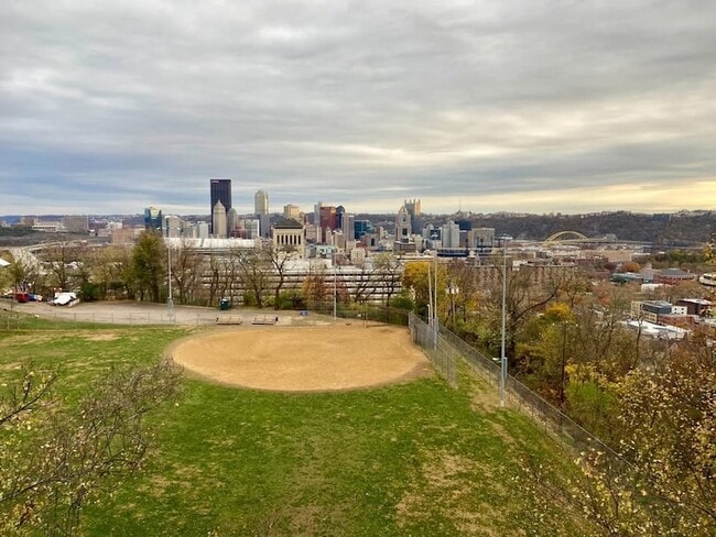 Building Photo - 1614 Myler St