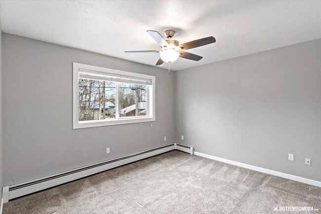 Building Photo - Bayshore-Klatt