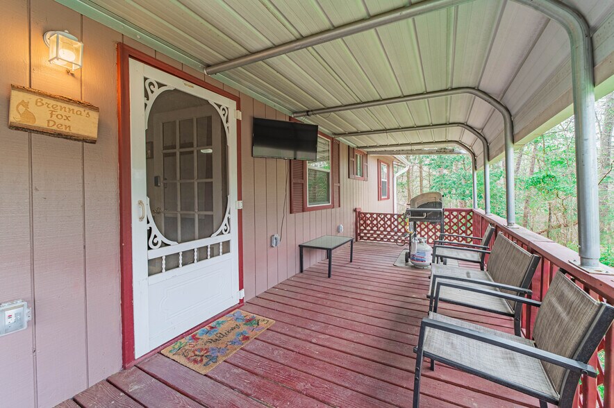 Building Photo - 1748 Paulas Huskey Cir
