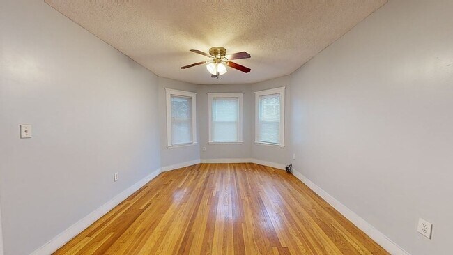 Building Photo - 76 Forest Hills St