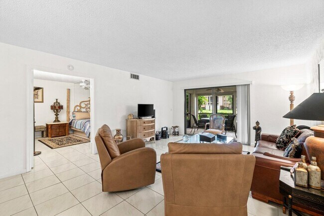 Building Photo - 10203 Mangrove Dr