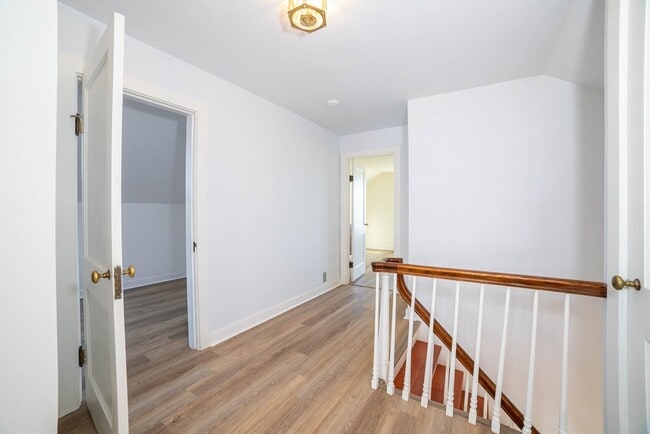 Building Photo - 47 Florence St