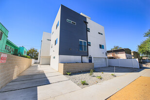 Building Photo - 2811 S Cloverdale Ave