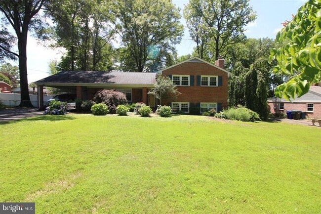 Building Photo - 4401 Jackson Pl