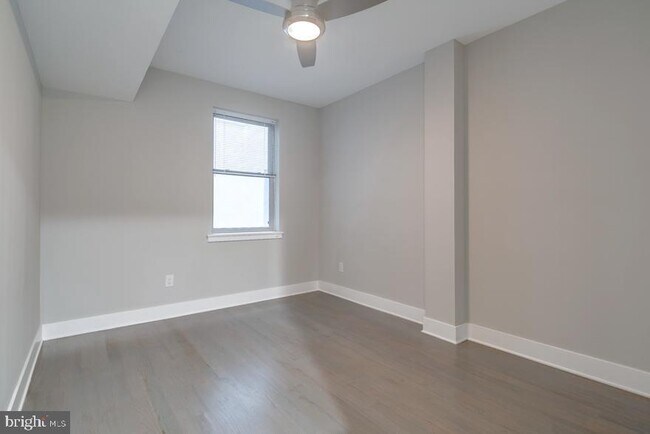 Building Photo - 1607 Catharine St