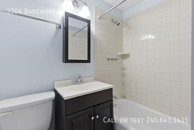 Building Photo - 3304 Barcroft Dr