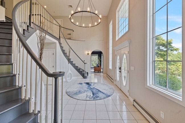 Building Photo - 321 Museum Village Rd