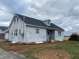 Building Photo - 14 Stoltzfus Ln