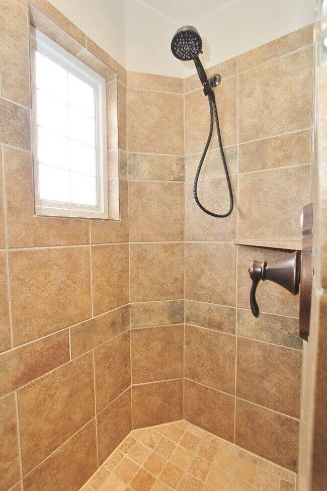 Building Photo - Patio Home in Downtown Eagle!