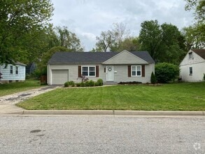 Building Photo - 2 Bedroom Home Quick access to KU MED