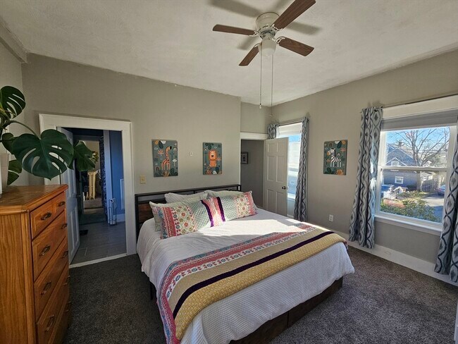 Building Photo - 32 Main St