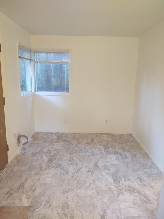 Building Photo - 14514 Evanston Ave N