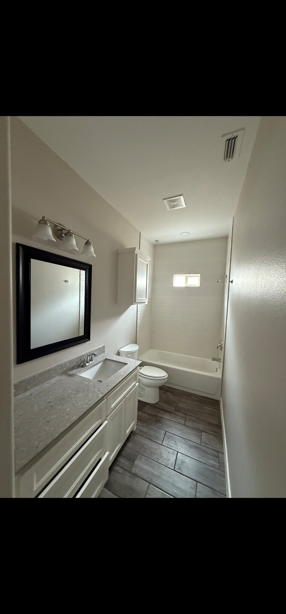 Building Photo - 1408 Vani Dr