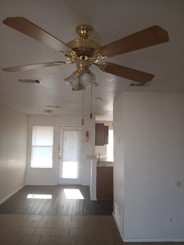 Building Photo - 1603 Duncan Ave