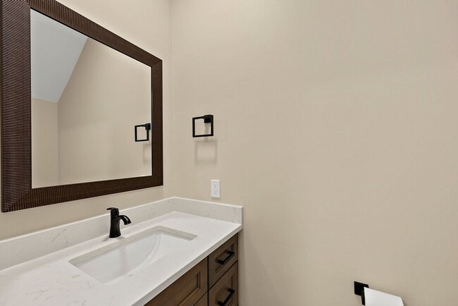 Building Photo - Newer 2-Bed ADU in Lakewood | Luxury Living Near JBLM!