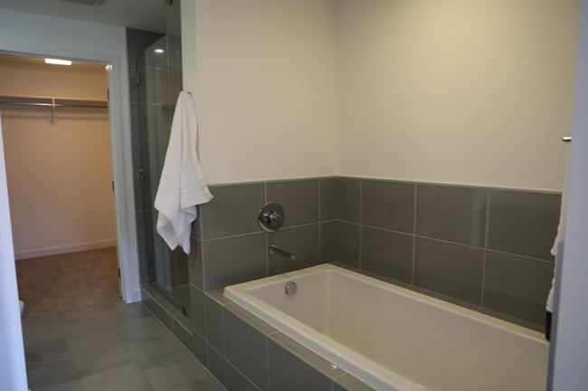 Building Photo - 15 MacArthur Pl