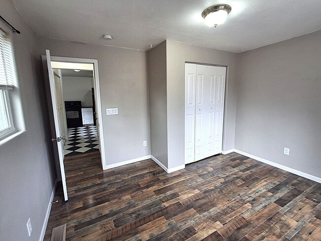 Building Photo - ALL PROSPECTIVE TENANTS MUST SUBMIT A $58 NON-REFUNDABLE APPLICATION FEE PER APPLICANT ONLINE AND...