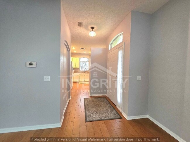 Building Photo - 10107 Farmingdale Pl