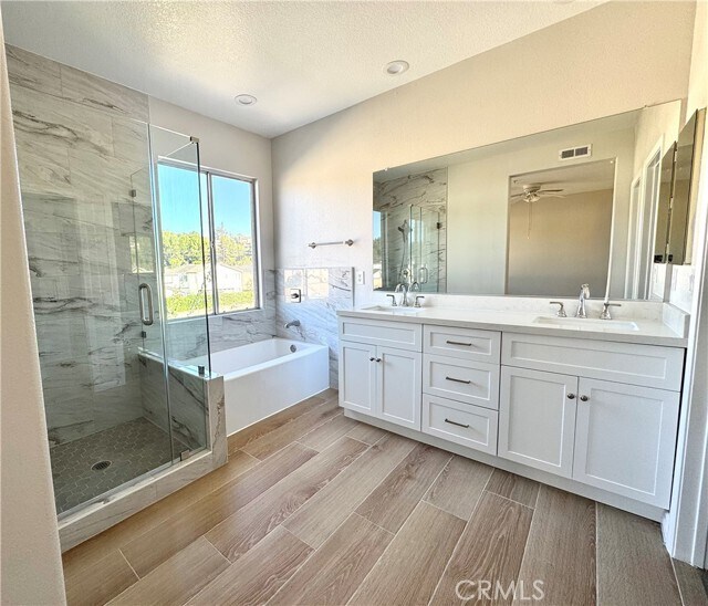 Building Photo - 13615 Teal Ridge Ct