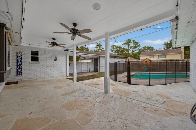 Building Photo - 13418 Paradise Valley Dr