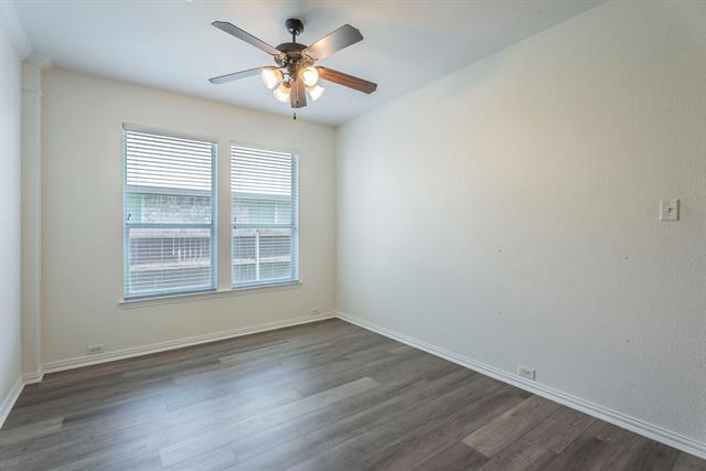 Building Photo - 1404 Kittyhawk Dr