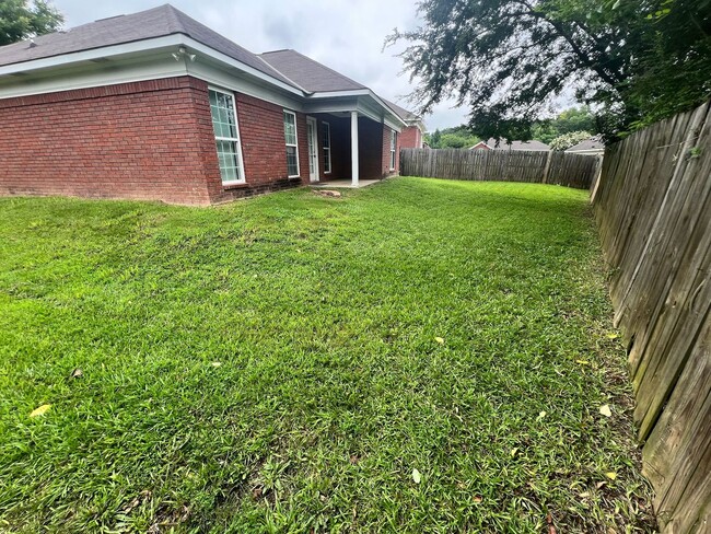 Building Photo - Location, Community, Quality Living. It St...