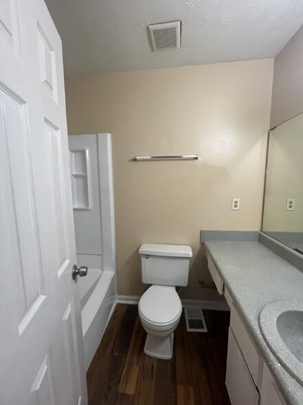 Building Photo - 3709 Church St