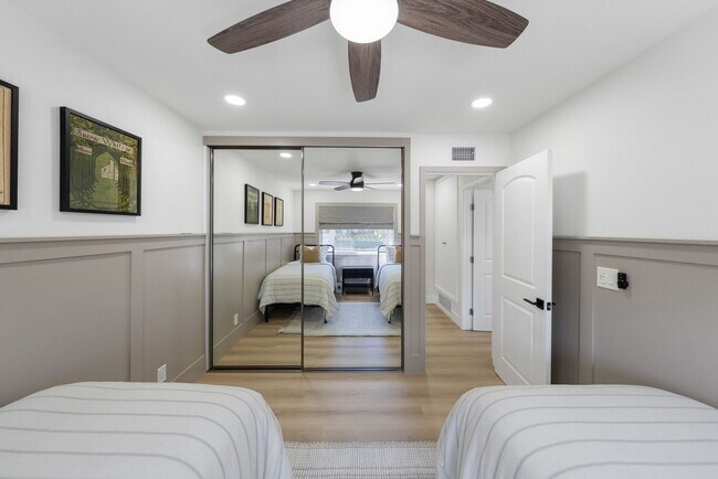 Building Photo - 2636 Vista Del Oro