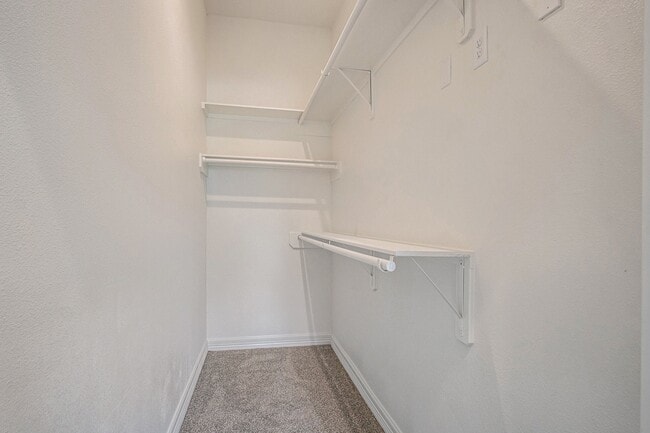 Building Photo - 5262 Ella Blvd