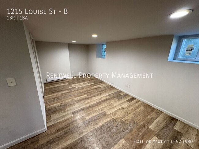 Building Photo - 1215 Louise St