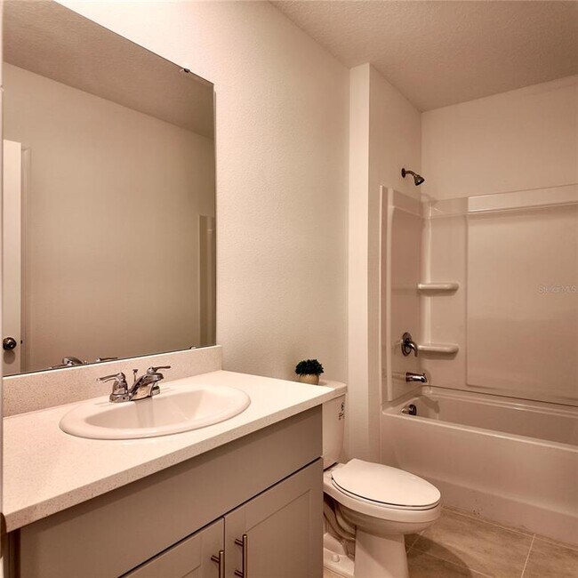 Building Photo - 4752 Cloister St
