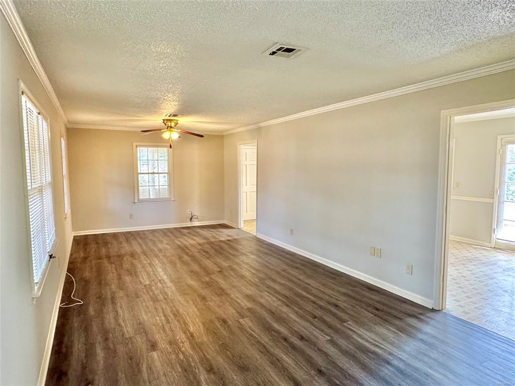 Building Photo - 535 Larkin Ln