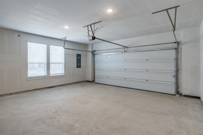 Building Photo - 830 Trace Hawk Ln