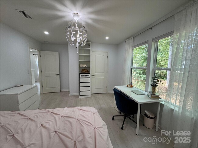 Building Photo - 8419 Aspen Ct