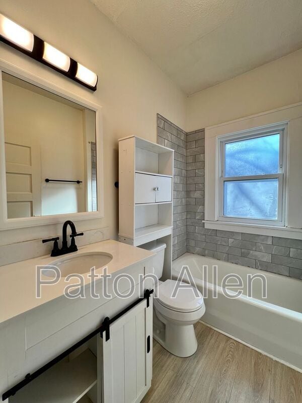 Building Photo - 90 Fairfax Ave