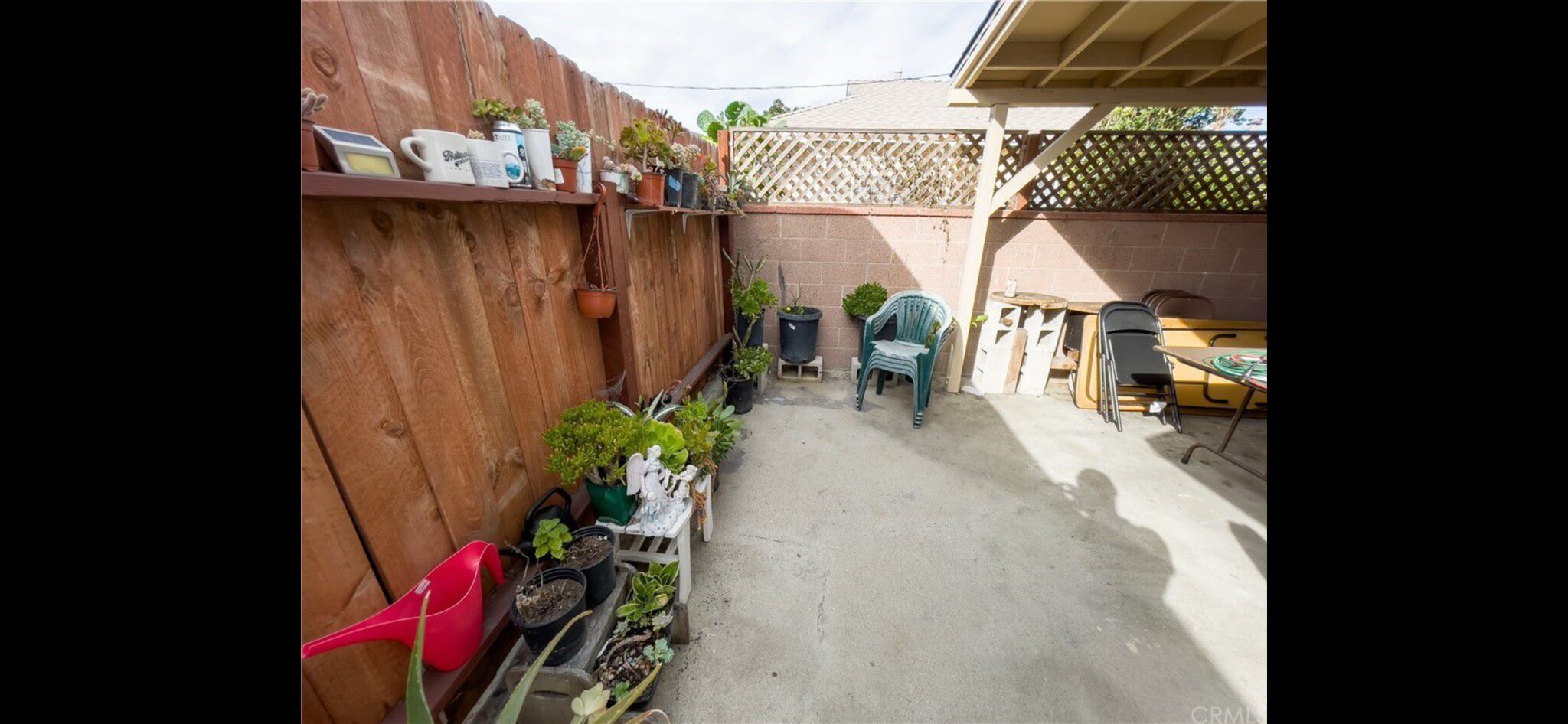 Building Photo - 519 E Dayman St