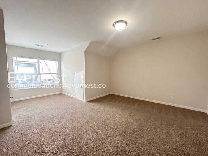 Building Photo - 2760 Sparrowgap Trl