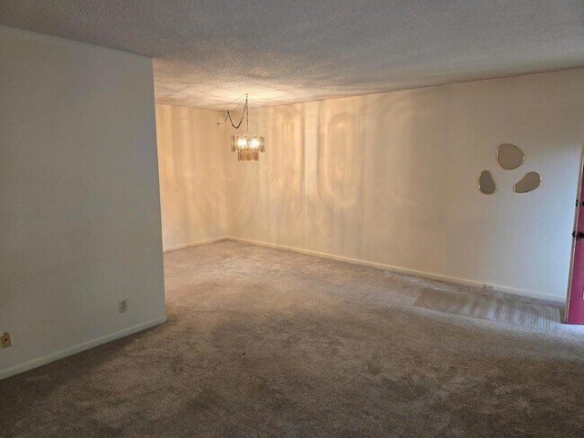 Building Photo - 151 SW 134th Way